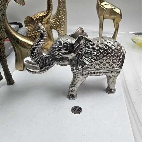 Jungle Safari Animals Lot of 8 Gold Colored Toy Pretend Play Aluminum